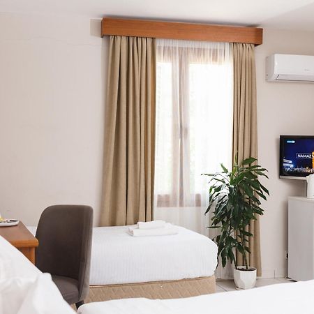 Homelike Guest House Kyrenia  Ngoại thất bức ảnh