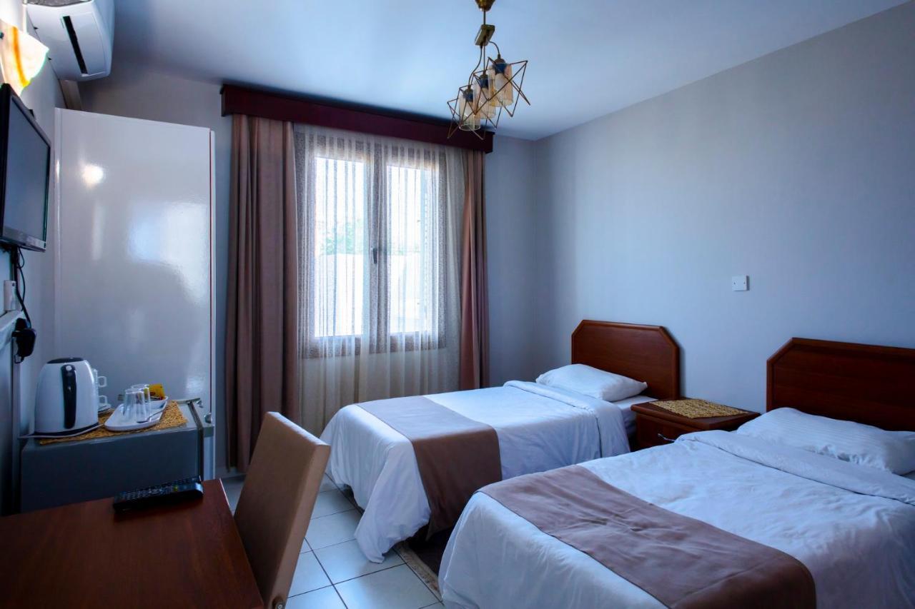 Homelike Guest House Kyrenia  Ngoại thất bức ảnh