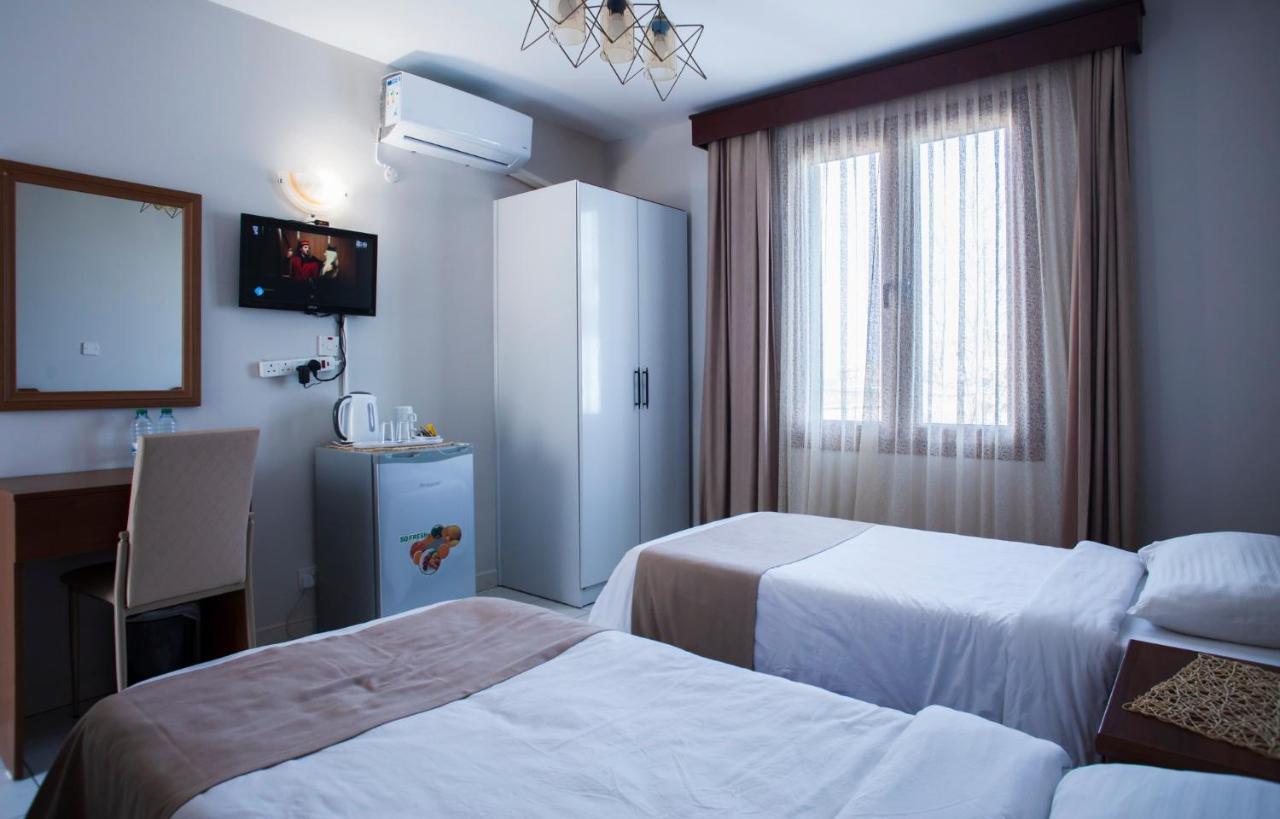 Homelike Guest House Kyrenia  Ngoại thất bức ảnh