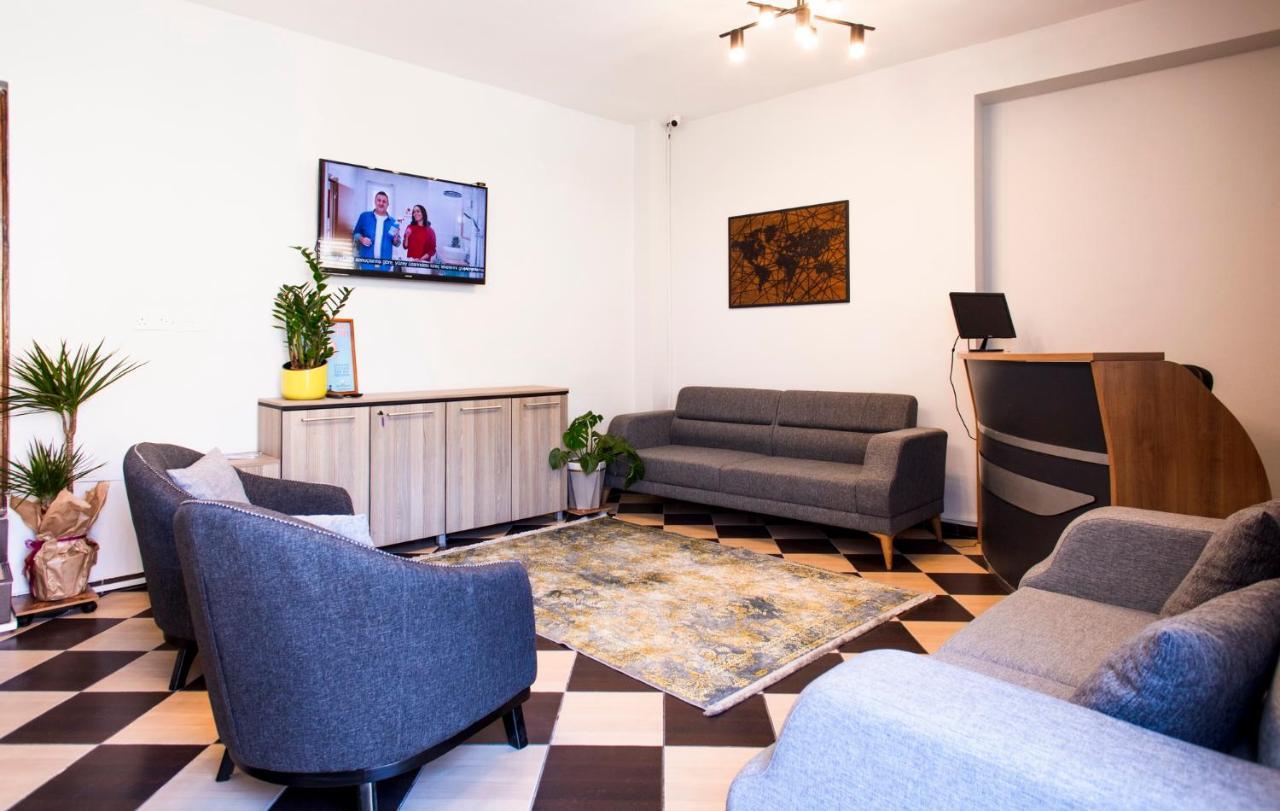 Homelike Guest House Kyrenia  Ngoại thất bức ảnh