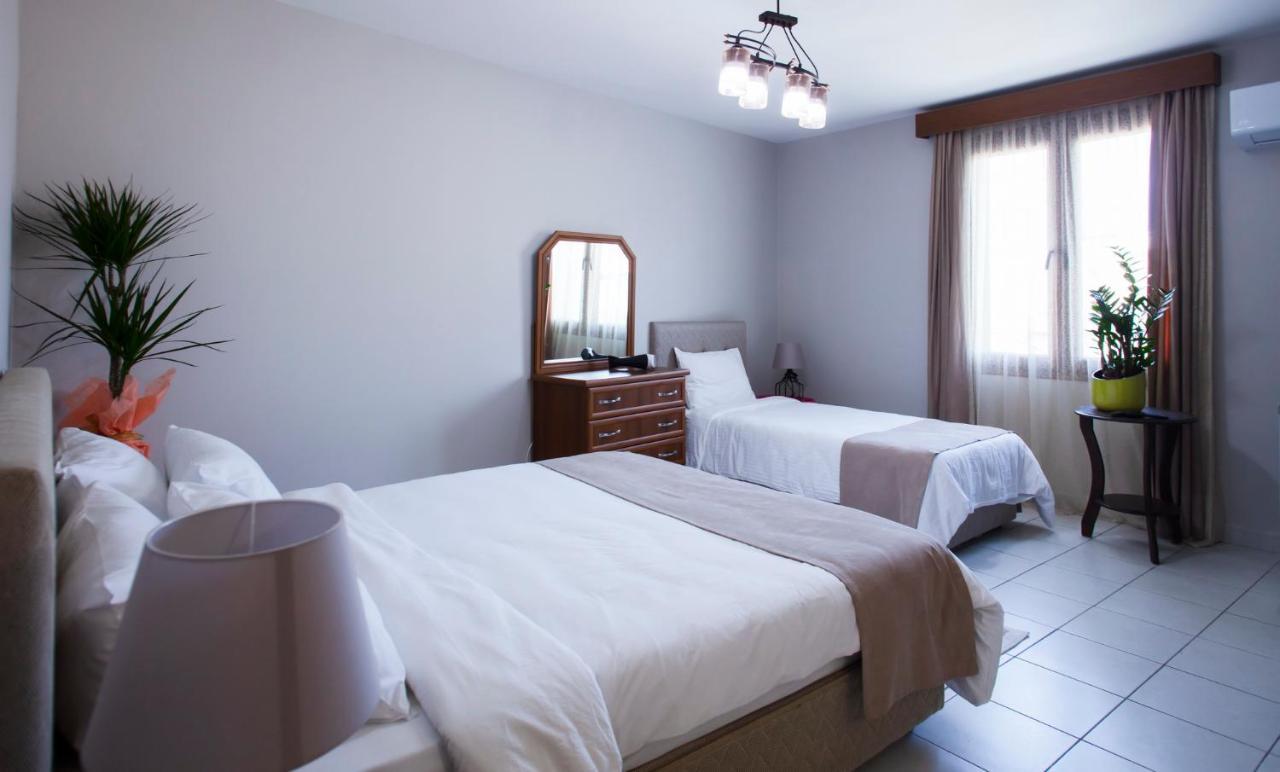Homelike Guest House Kyrenia  Ngoại thất bức ảnh