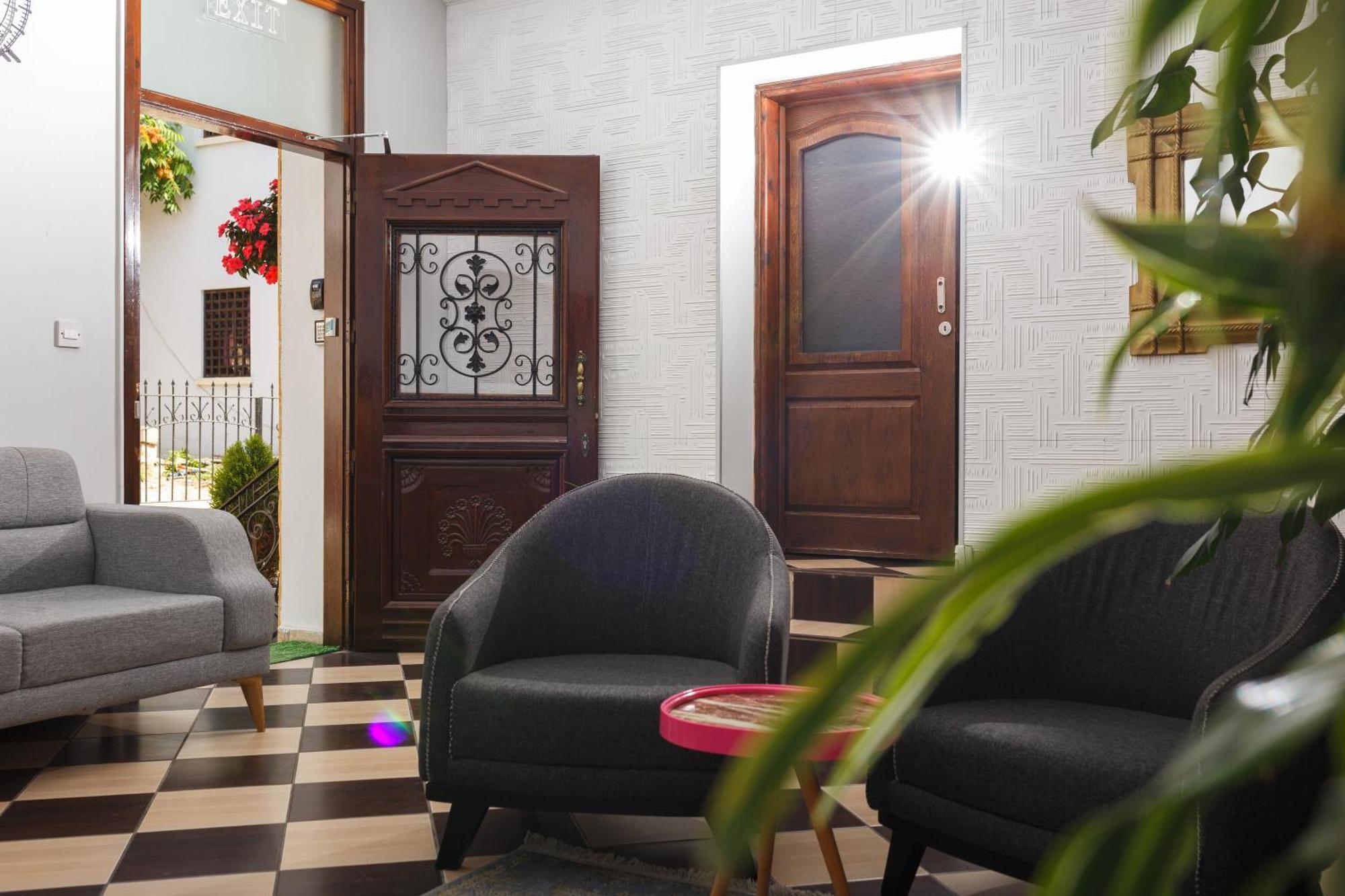 Homelike Guest House Kyrenia  Ngoại thất bức ảnh