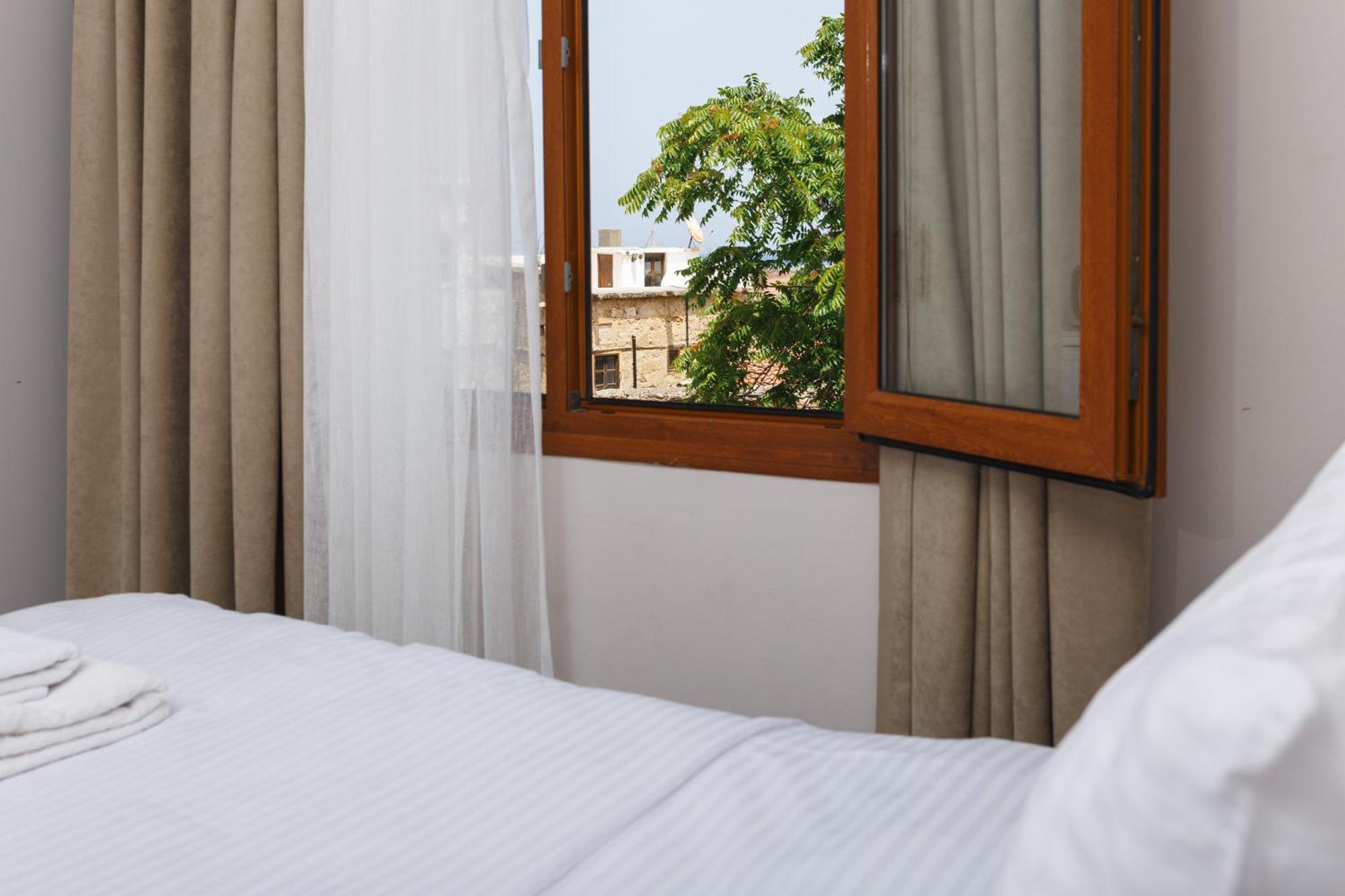 Homelike Guest House Kyrenia  Ngoại thất bức ảnh