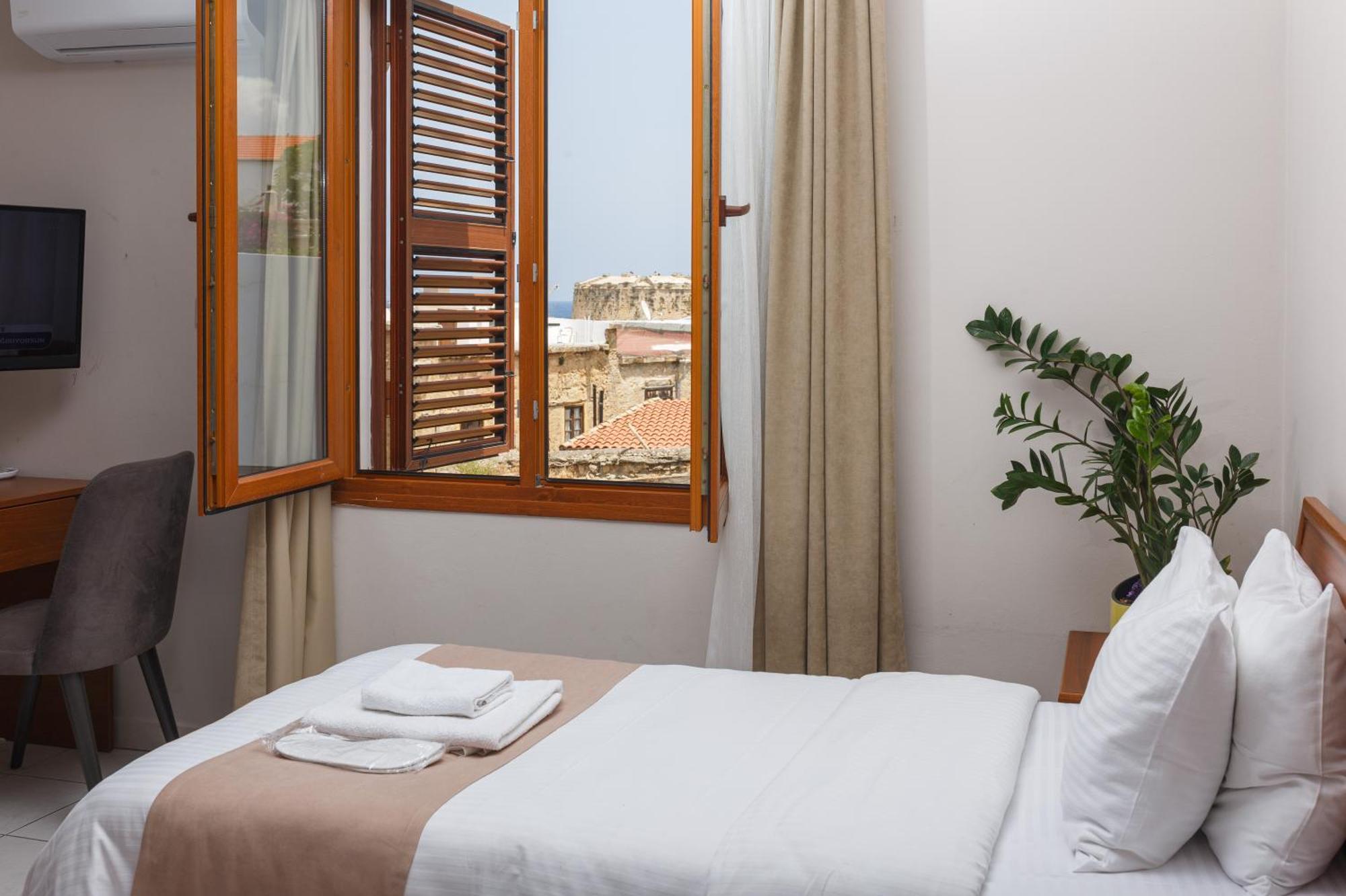Homelike Guest House Kyrenia  Ngoại thất bức ảnh