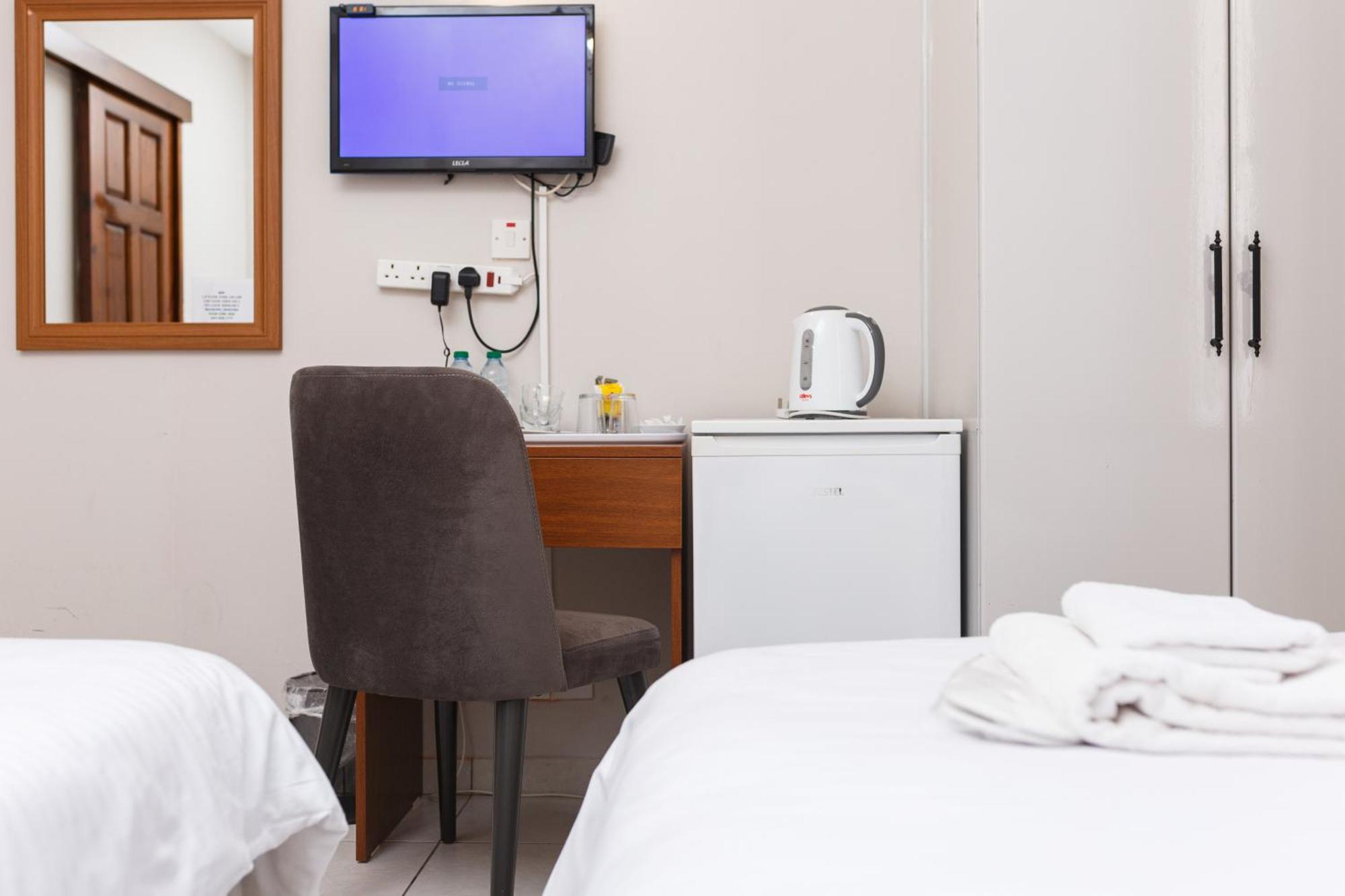 Homelike Guest House Kyrenia  Ngoại thất bức ảnh