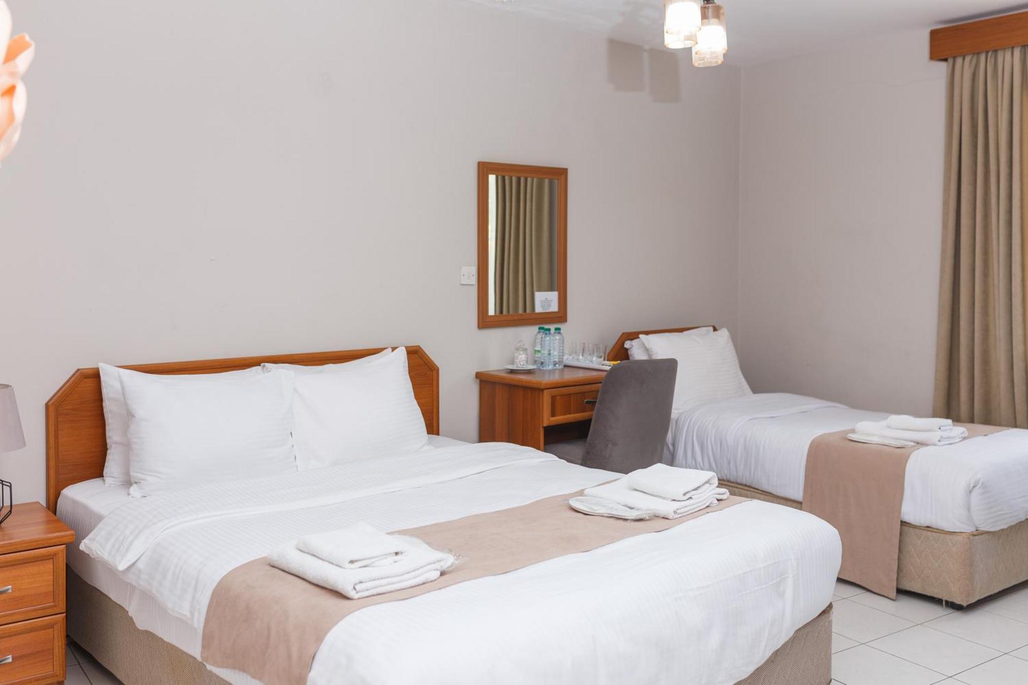 Homelike Guest House Kyrenia  Ngoại thất bức ảnh