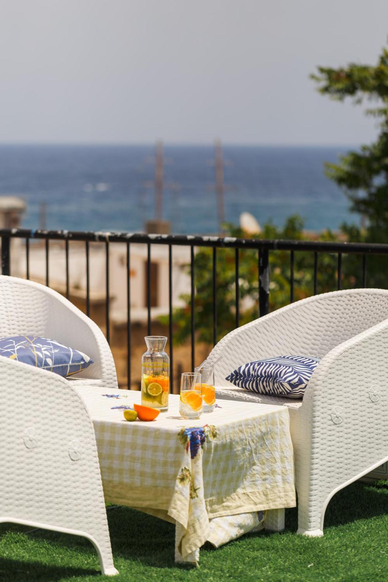 Homelike Guest House Kyrenia  Ngoại thất bức ảnh